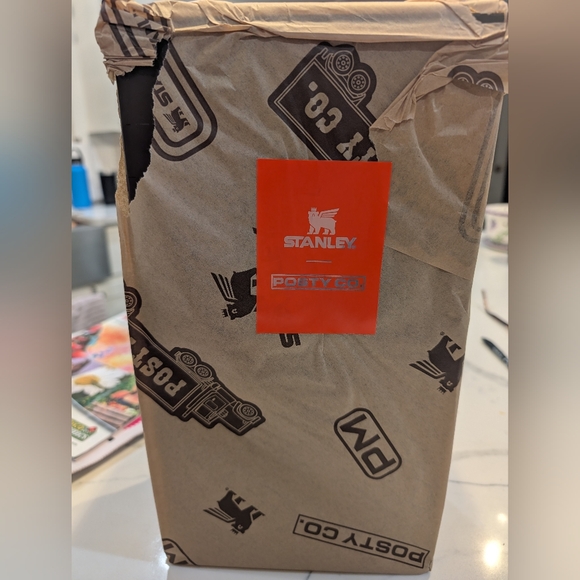 Post Malone Quencher Tumbler 40 oz - Picture 2 of 2
